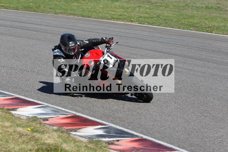 /Archiv-2022/07 16.04.2022 Speer Racing ADR/Gruppe gelb/91